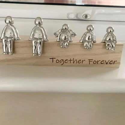 Zeitlose Familienskulptur