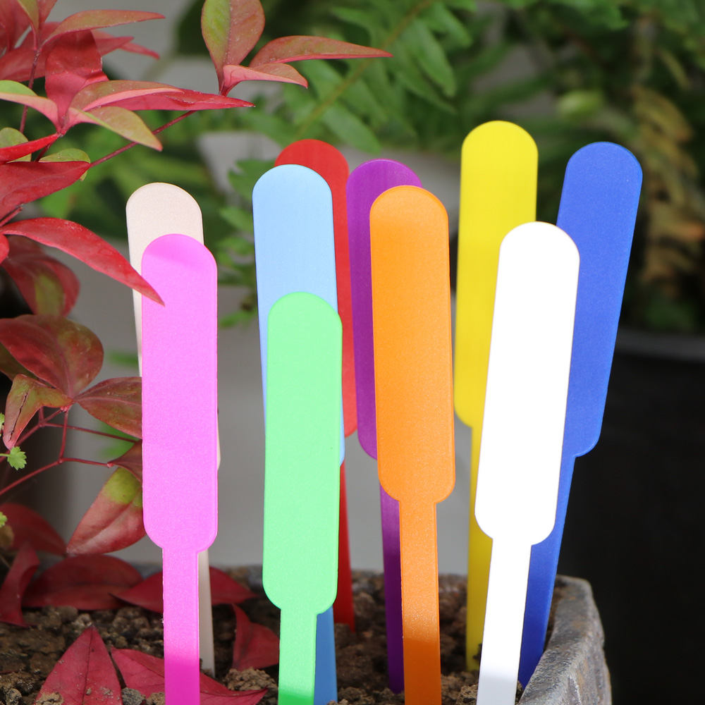 Bunte Pflanzenstecker aus Kunststoff – Wetterfest & Wiederbeschreibbar