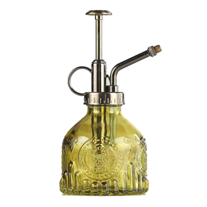 Geprägte Glasflasche mit Metall-Düse – Pflanzensprüher für Blumenbewässerung im Vintage Design