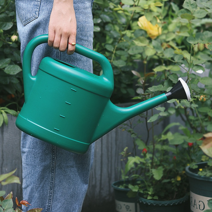 Großvolumige Gießkanne mit langem Ausguss – Kunststoff für Gartenpflege