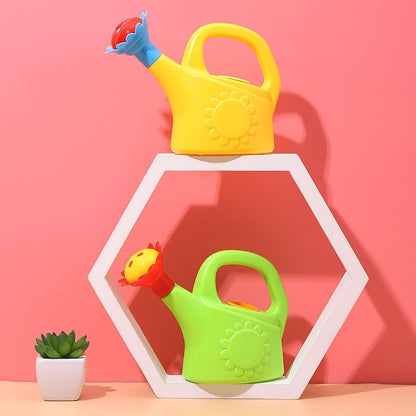 Kinder Gießkanne mit Blumenmund – Bunte Plastik-Gießkanne für kleine Gärtner
