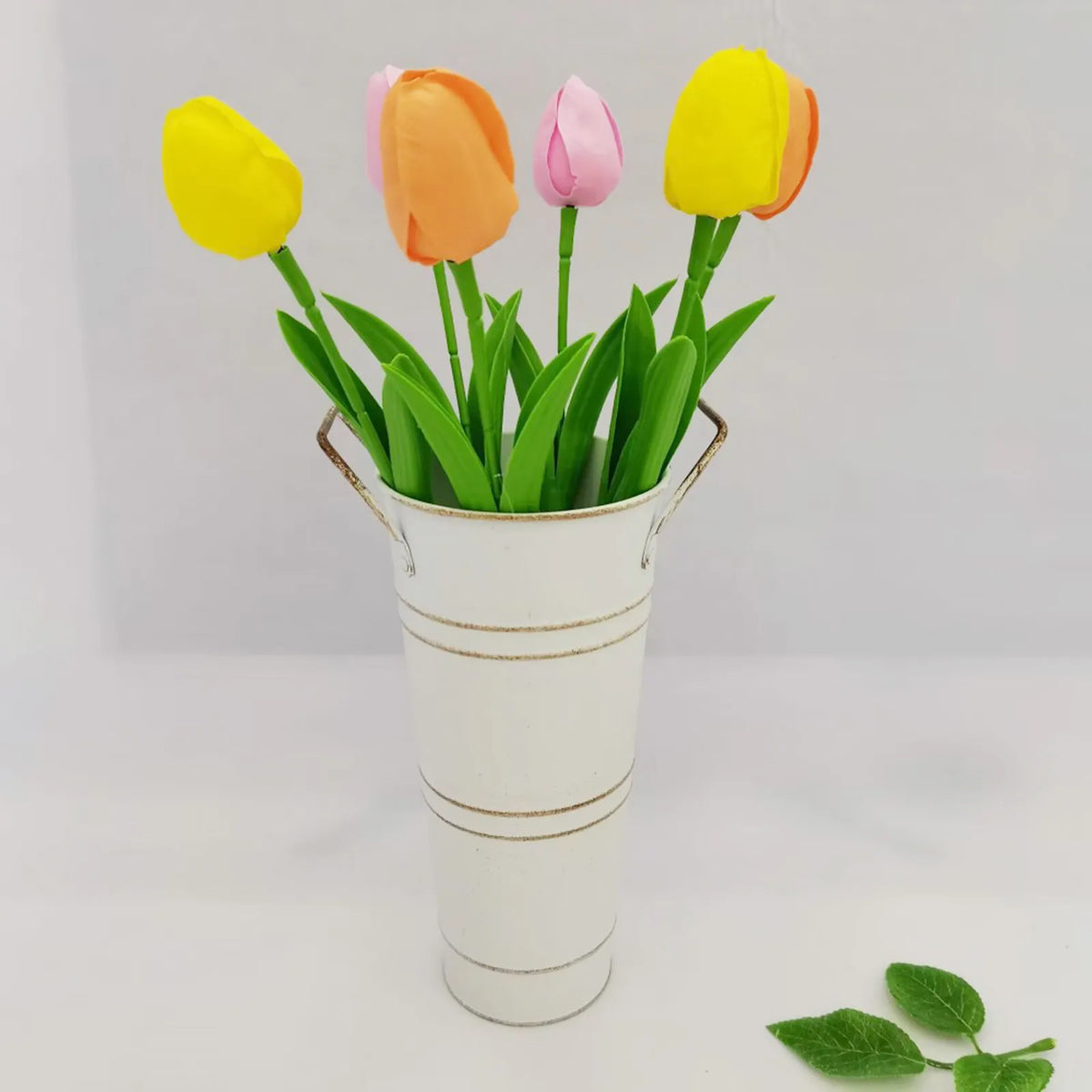 Retro Eisen-Blumeneimer mit Griffen – Dekorativer Metallblumentopf für Zuhause