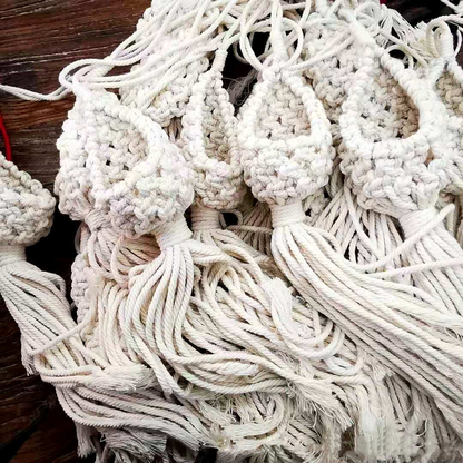 Handgefertigter Makramee Pflanzenhänger – Dekorative Aufhängung für Pflanzen im Boho-Stil