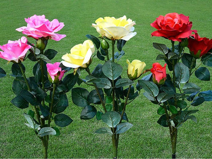 Solarbetriebene Rosen-Lichter – Gartenstecker mit Solarpanel für dekorative Beleuchtung