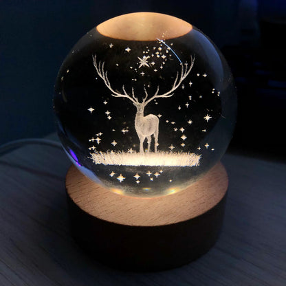 Leuchtende Mondkristallkugel