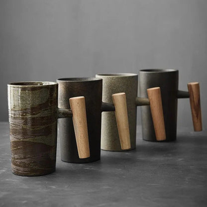 Nordische Design-Tasse – Minimalistische Keramiktasse mit Holzgriff