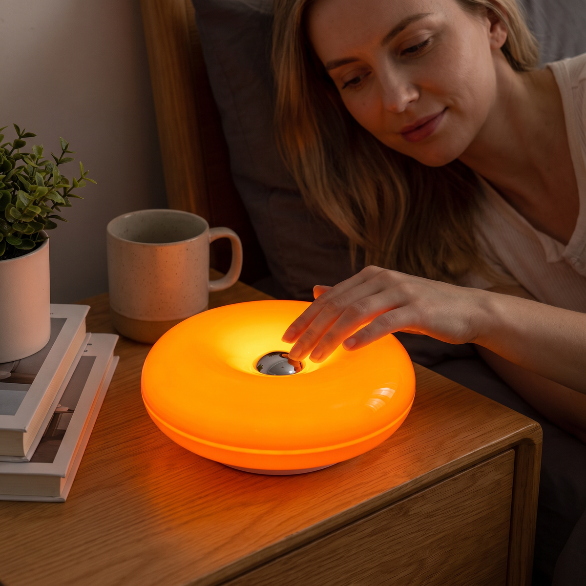 Retro-LED-Lampe in Donut-Form mit gemütlichem Ambientelicht